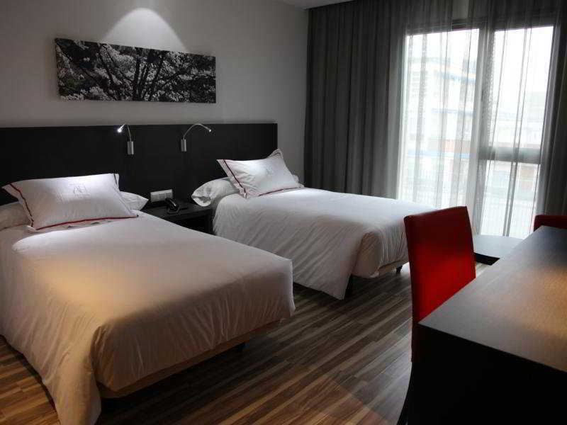Eurostars Arenas De Pinto Hotell Rum bild
