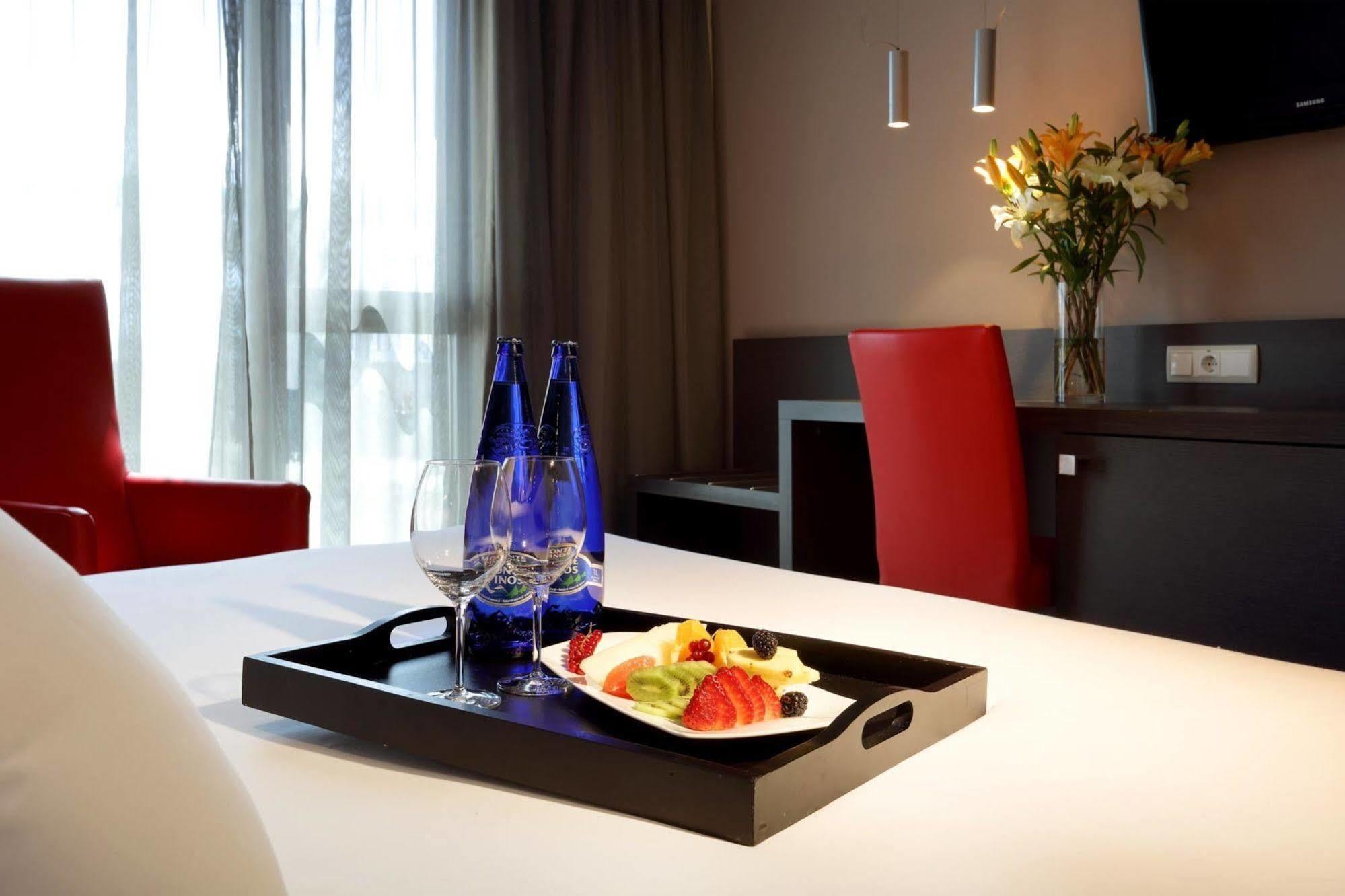 Eurostars Arenas De Pinto Hotell Exteriör bild